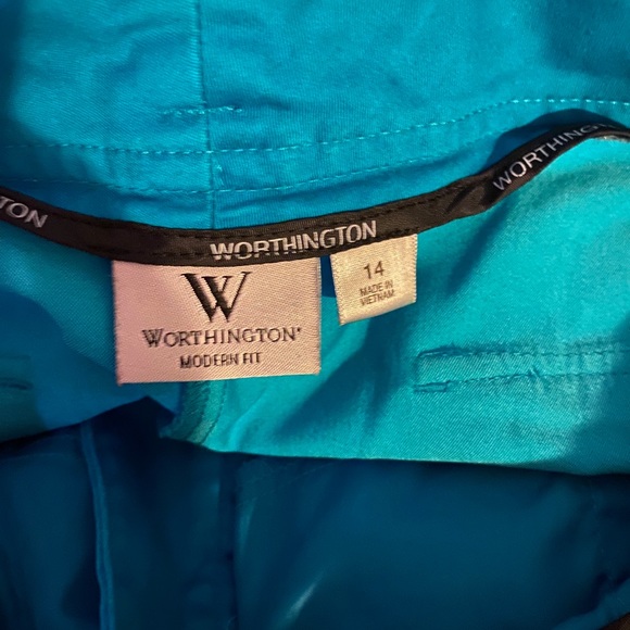 Spring Capris - Picture 3 of 3